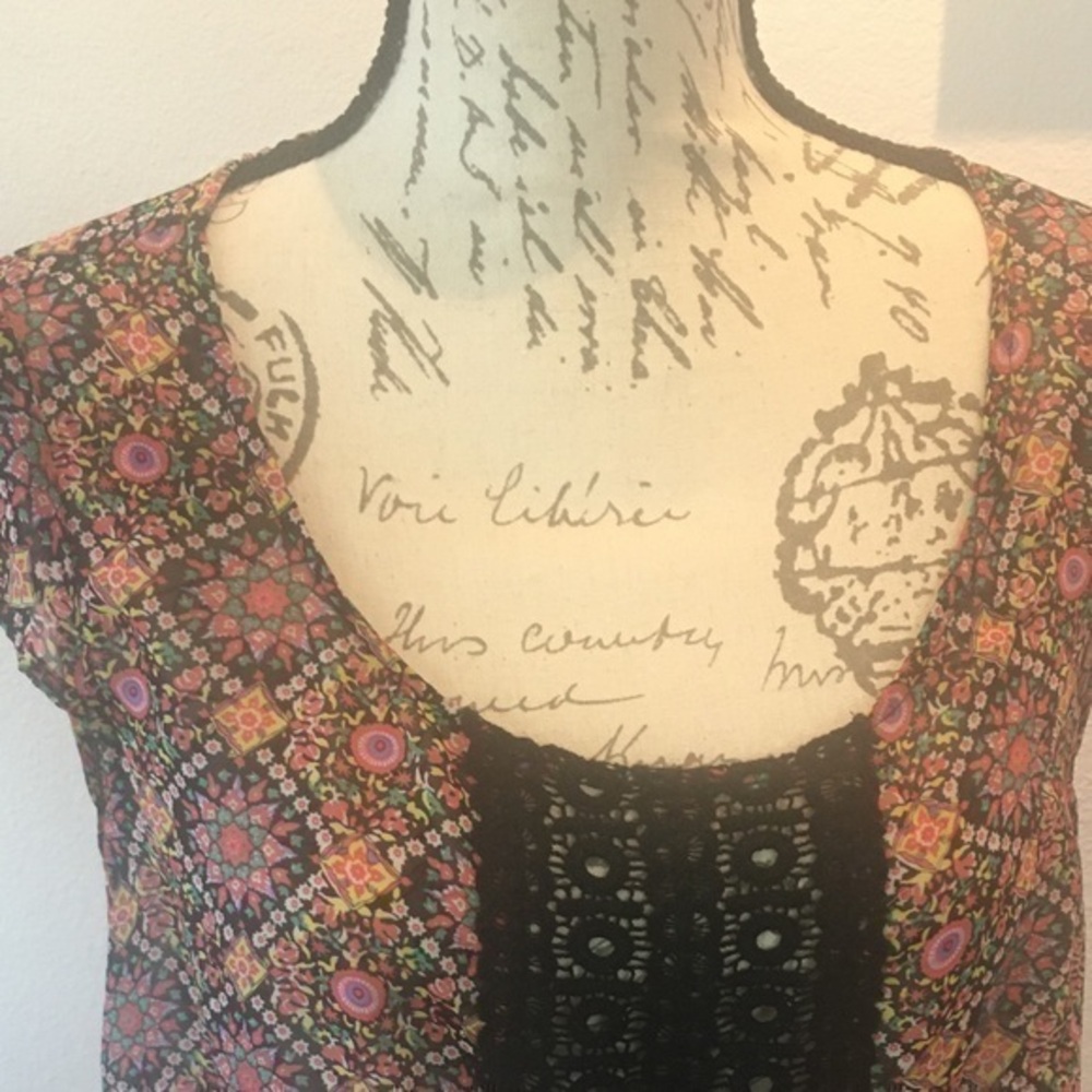Wallflower boho Top Floral Pattern